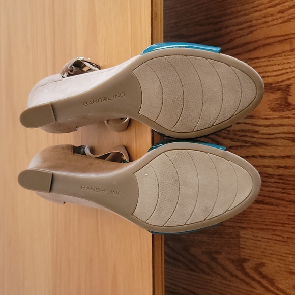 Bandolino Patent Leather and Suede T -Strap Wedge - NWOT - Picture 4 of 7